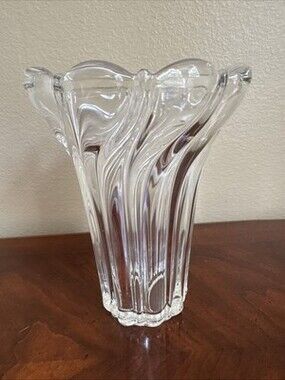 Flower Vase 8" tall Mikasa Clear peppermint Swirl  6" across at top